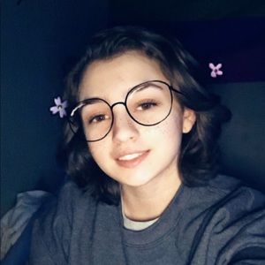 Meet your Posher, Natalie